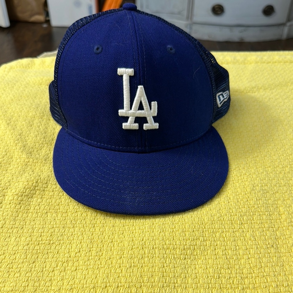 Blue LA fitted Baseball Cap